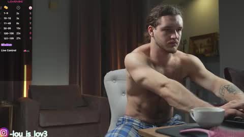 Karlos and Louis online show from 10-30-25, 04:14