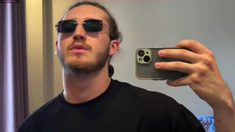 Karlos and Louis online show from 04-26-26, 04:10