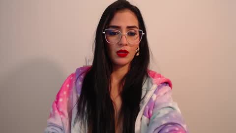 Snapshot of karlota_hank chatting on 12-27-24, 09:17 Karlis online show from 12-27-24, 09:17