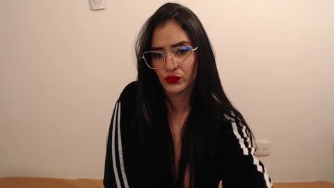 Snapshot of karlota_hank chatting on 01-13-25, 06:16 Karlis online show from 01-13-25, 06:16