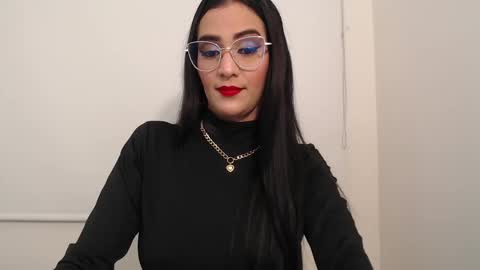 Snapshot of karlota_hank chatting on 01-15-25, 05:08 Karlis online show from 01-15-25, 05:08