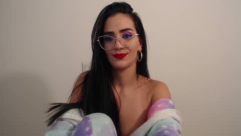 Snapshot of karlota_hank chatting on 01-19-25, 11:23 Karlis online show from 01-19-25, 11:23