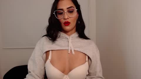 Snapshot of karlota_hank chatting on 01-25-25, 12:38 Karlis online show from 01-25-25, 12:38