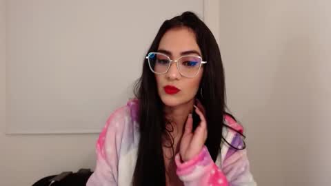 Snapshot of karlota_hank chatting on 02-06-25, 05:25 Karlis online show from 02-06-25, 05:25