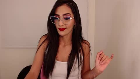 Snapshot of karlota_hank chatting on 02-27-25, 07:23 Karlis online show from 02-27-25, 07:23