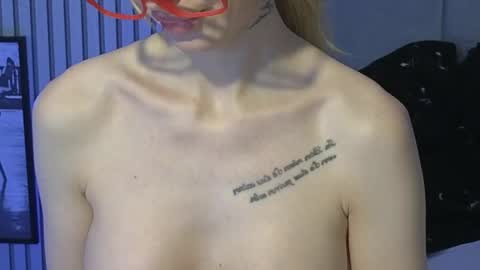 Julia online show from 04-28-26, 02:27