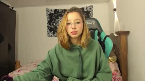 Snapshot of karodu chatting on 01-09-26, 01:19 Karo online show from 01-09-26, 01:19