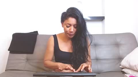 Snapshot of karol_ebony chatting on 02-15-25, 03:09 karolina online show from 02-15-25, 03:09