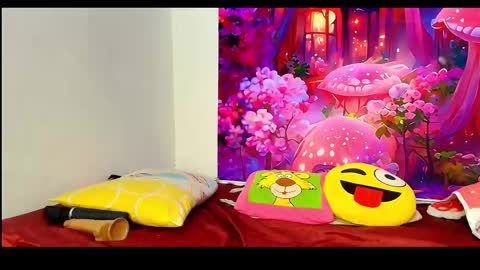 Snapshot of karol_naughty chatting on 02-12-26, 12:00 online show from 02-12-26, 12:00