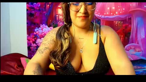 Snapshot of karol_naughty chatting on 03-08-26, 02:04 online show from 03-08-26, 02:04