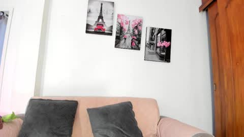 Snapshot of karol_w10 chatting on 04-01-26, 01:41 karol_w10 online show from 04-01-26, 01:41