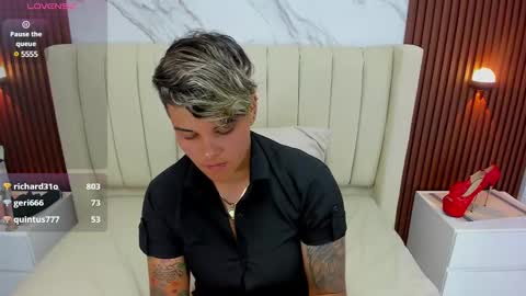 Snapshot of karolandluna chatting on 02-07-25, 07:40 Karol and Luna online show from 02-07-25, 07:40