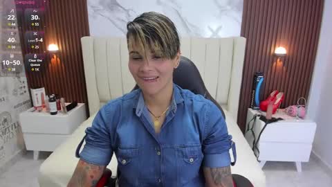 Snapshot of karolandluna chatting on 03-04-25, 02:49 Karol and Luna online show from 03-04-25, 02:49