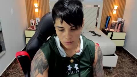 Snapshot of karolandluna chatting on 09-11-25, 07:58 Karol and Luna online show from 09-11-25, 07:58