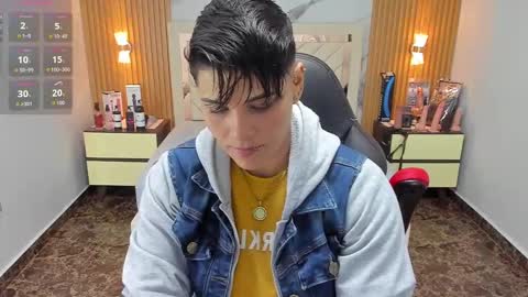 Snapshot of karolandluna chatting on 09-30-25, 02:38 Karol and Luna online show from 09-30-25, 02:38