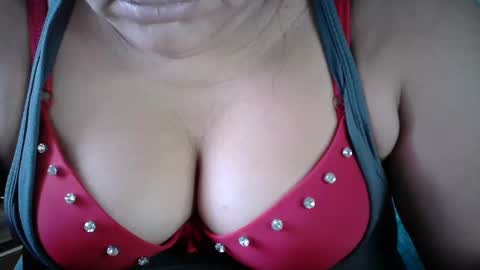 Snapshot of karolbb chatting on 12-08-24, 04:28 karolbb online show from 12-08-24, 04:28