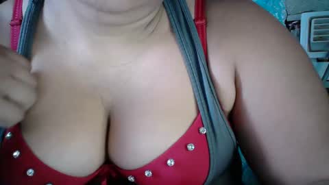 Snapshot of karolbb chatting on 12-08-24, 07:32 karolbb online show from 12-08-24, 07:32
