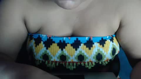 Snapshot of karolbb chatting on 12-27-24, 11:06 karolbb online show from 12-27-24, 11:06