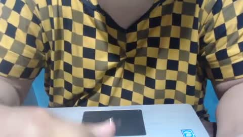 Snapshot of karolbb chatting on 01-04-25, 07:44 karolbb online show from 01-04-25, 07:44