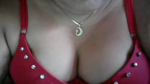 Snapshot of karolbb chatting on 03-01-25, 10:21 karolbb online show from 03-01-25, 10:21