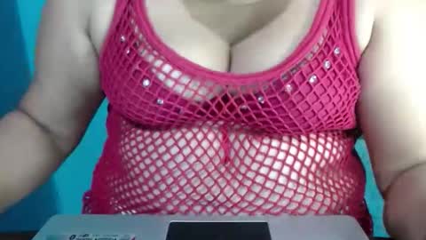 Snapshot of karolbb chatting on 09-16-25, 11:22 karolbb online show from 09-16-25, 11:22