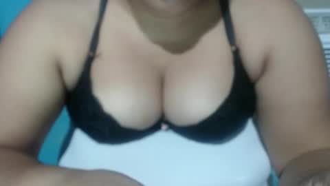 Snapshot of karolbb chatting on 09-28-25, 11:15 karolbb online show from 09-28-25, 11:15