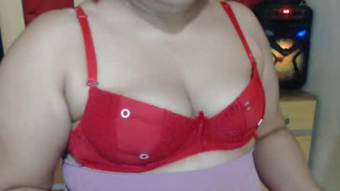 karolbb21 online show from 06-10-26, 01:32