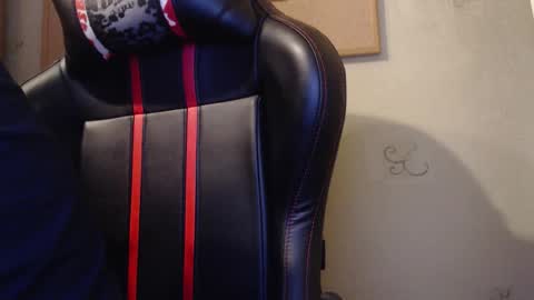 Karol  online show from 11-25-25, 03:01