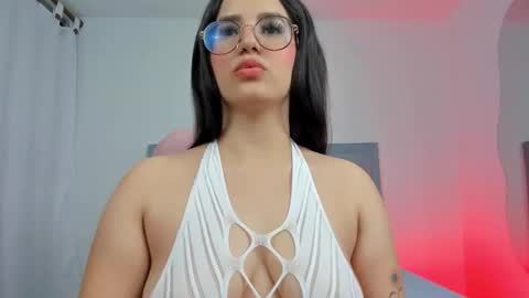 Snapshot of karolina_evans chatting on 02-19-25, 02:23 karolina_evans online show from 02-19-25, 02:23