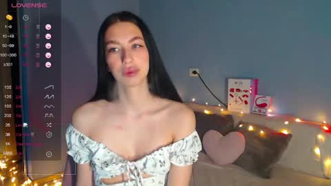 Kira online show from 06-02-26, 01:51