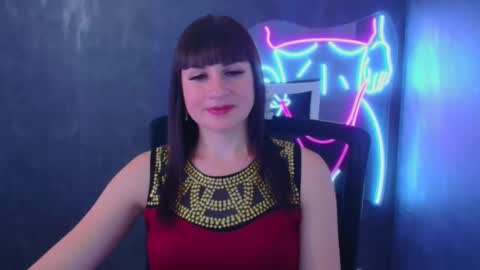 Snapshot of karolina_mia chatting on 12-05-24, 09:39 Caroline online show from 12-05-24, 09:39
