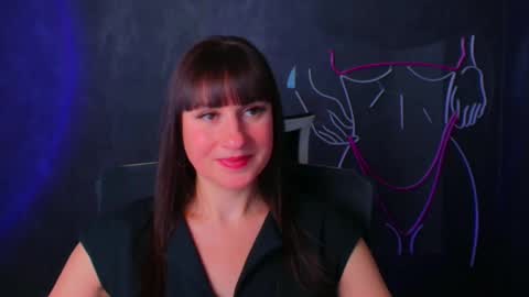 Snapshot of karolina_mia chatting on 12-19-24, 12:45 Caroline online show from 12-19-24, 12:45