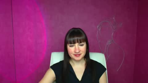 Snapshot of karolina_mia chatting on 12-22-24, 06:49 Caroline online show from 12-22-24, 06:49