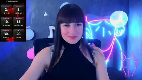 Snapshot of karolina_mia chatting on 02-26-25, 10:36 Caroline online show from 02-26-25, 10:36