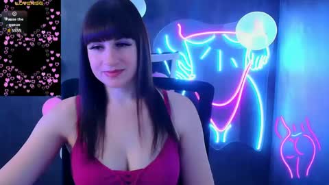 Snapshot of karolina_mia chatting on 03-10-25, 06:27 Caroline online show from 03-10-25, 06:27