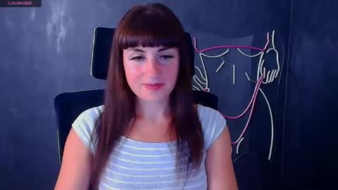 Snapshot of karolina_mia chatting on 09-10-25, 11:21 Caroline online show from 09-10-25, 11:21