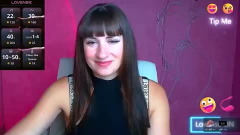 Snapshot of karolina_mia chatting on 09-13-25, 05:51 Caroline online show from 09-13-25, 05:51
