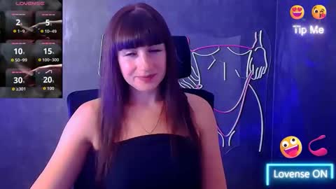 Snapshot of karolina_mia chatting on 09-17-25, 05:31 Caroline online show from 09-17-25, 05:31