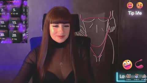 Snapshot of karolina_mia chatting on 10-12-25, 06:12 Caroline online show from 10-12-25, 06:12