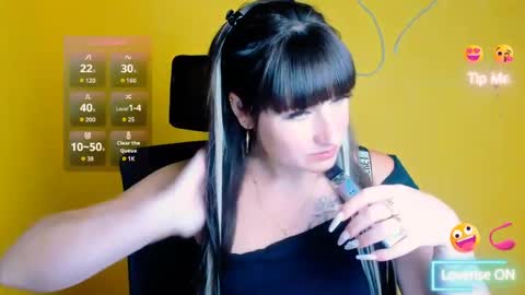 Caroline online show from 07-19-26, 05:55