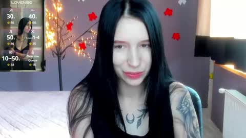 Karolina online show from 04-12-26, 05:23
