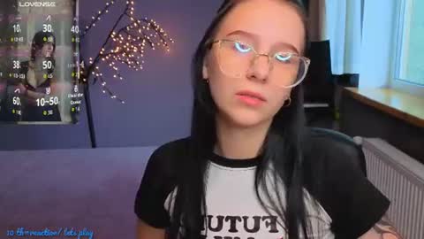 Karolina online show from 06-24-26, 12:04