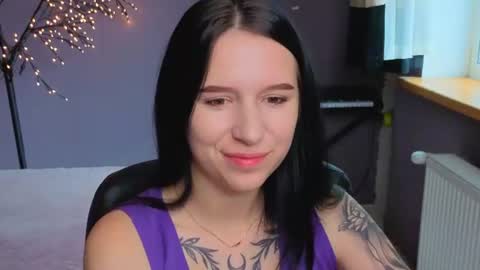 Karolina online show from 06-25-26, 06:07