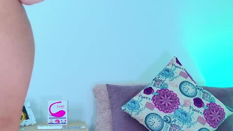 karolinahill online show from 01-16-25, 02:09