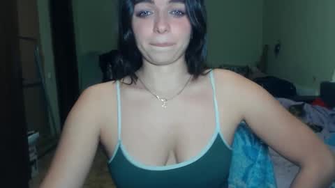 Snapshot of karolinasweet chatting on 01-31-25, 06:57 Mila online show from 01-31-25, 06:57