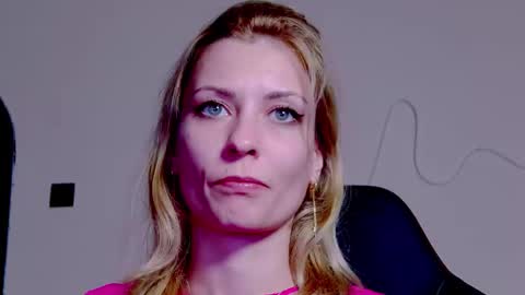 karoline121 online show from 11-13-25, 08:30