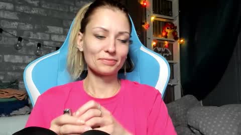 karoline121 online show from 12-15-25, 08:46