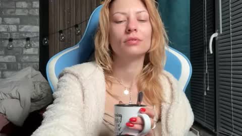 karoline121 online show from 02-15-26, 04:53