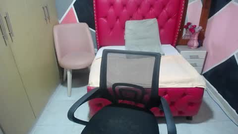 Snapshot of karoline_lov2 chatting on 02-03-25, 07:42 karoline_lov2 online show from 02-03-25, 07:42