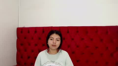 Snapshot of karolineburnx chatting on 02-15-25, 09:16 Isa online show from 02-15-25, 09:16